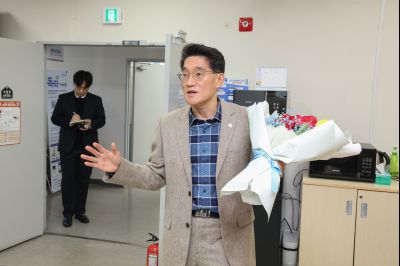 윤성진 제1부시장 직원인사 0D0A0525_resize.jpg