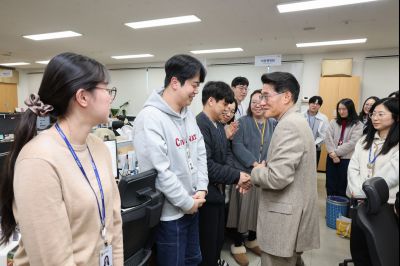 윤성진 제1부시장 직원인사 0D0A0768_resize.jpg