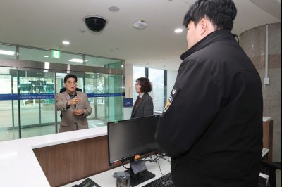 윤성진 제1부시장 직원인사 C1KS5646.JPG