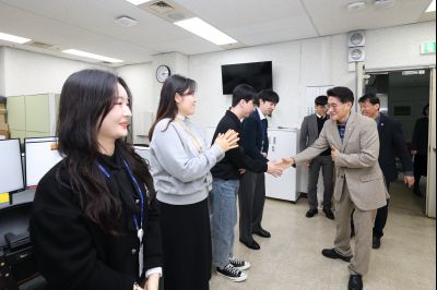 윤성진 제1부시장 직원인사 C1KS5676.JPG