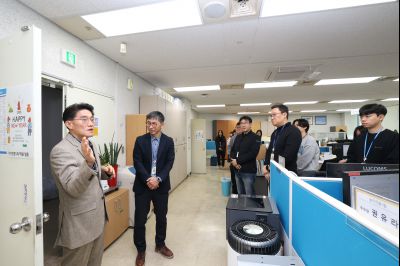 윤성진 제1부시장 직원인사 C1KS5724.JPG