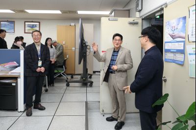 윤성진 제1부시장 직원인사 C1KS5807.JPG