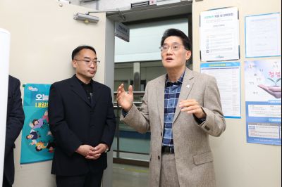 윤성진 제1부시장 직원인사 C1KS5831.JPG