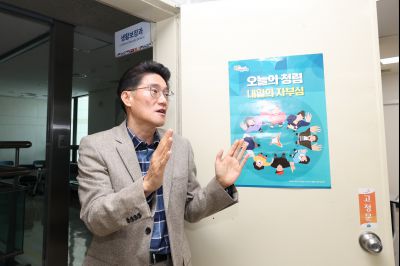 윤성진 제1부시장 직원인사 C1KS5856.JPG