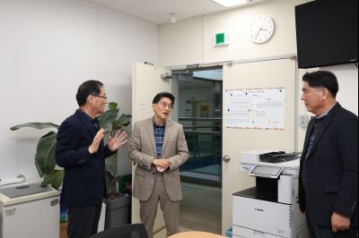 윤성진 제1부시장 직원인사 C1KS5906.JPG