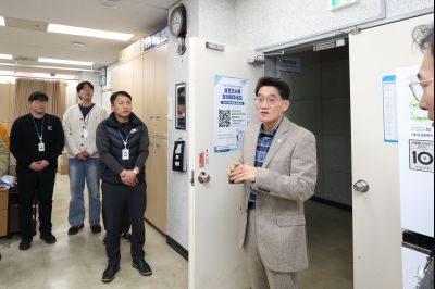 윤성진 제1부시장 직원인사 C1KS6030.JPG