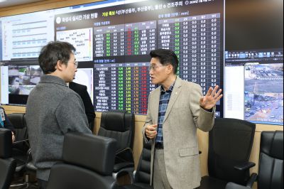 윤성진 제1부시장 직원인사 C1KS6085.JPG