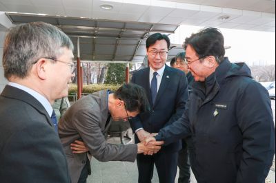 김영훈 고용노동부 장관 화성시 산업안전지킴이 합동점검 및 간담회 0D0A2135_resize.jpg