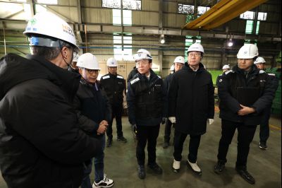김영훈 고용노동부 장관 화성시 산업안전지킴이 현장 방문 합동점검 및 강평 20260109 김영훈 고용노동부 장관 준인산업 합동점검(장안면 석포리 준인산업) (8)_resize.JPG