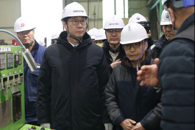 김영훈 고용노동부 장관 화성시 산업안전지킴이 현장 방문 합동점검 및 강평 20260109 김영훈 고용노동부 장관 준인산업 합동점검(장안면 석포리 준인산업) (10)_resize.JPG