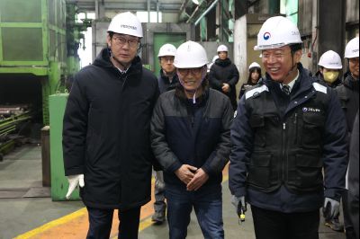 김영훈 고용노동부 장관 화성시 산업안전지킴이 현장 방문 합동점검 및 강평 20260109 김영훈 고용노동부 장관 준인산업 합동점검(장안면 석포리 준인산업) (11)_resize.JPG