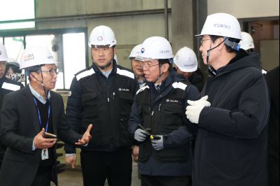 김영훈 고용노동부 장관 화성시 산업안전지킴이 현장 방문 합동점검 및 강평 20260109 김영훈 고용노동부 장관 준인산업 합동점검(장안면 석포리 준인산업) (21)_resize.JPG