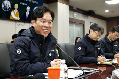 김영훈 고용노동부 장관 화성시 산업안전지킴이 합동점검 및 간담회 산업안전지킴이 합동점검 및 간담회_29.jpg