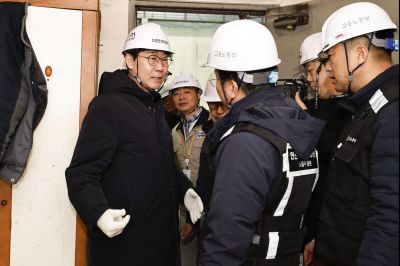 김영훈 고용노동부 장관 화성시 산업안전지킴이 현장 방문 합동점검 및 강평 20260109 산업안전지킴이 현장방문 및 강평_27.jpg