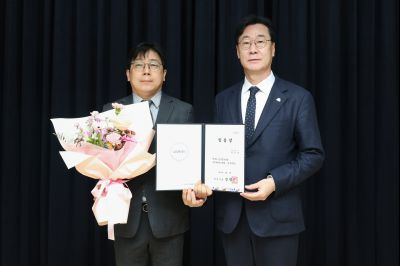 5급 이상 임용장 교부 0D0A7860_resize.jpg