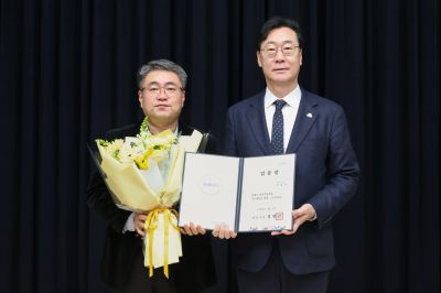 5급 이상 임용장 교부 0D0A7889_resize.jpg