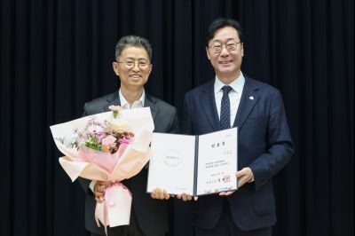 5급 이상 임용장 교부 0D0A8085_resize.jpg