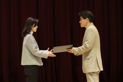 2026년 신규공직자 임용장 교부식 C1KS7336_resize.JPG