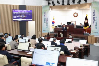 제246회 임시회 제1차 본회의 0D0A9926_resize.jpg