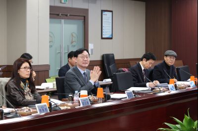 시정자문위원회 위촉장 수여 및 전체회의 0D0A0119_resize.jpg