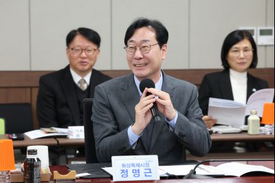 시정자문위원회 위촉장 수여 및 전체회의 0D0A0310_resize.jpg