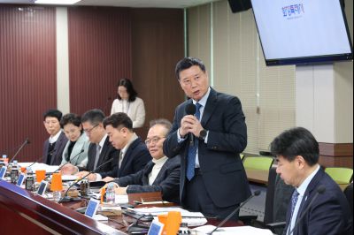 시정자문위원회 위촉장 수여 및 전체회의 0D0A0412_resize.jpg