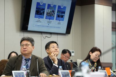 시정자문위원회 위촉장 수여 및 전체회의 0D0A0449_resize.jpg