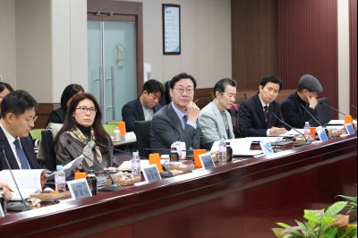 시정자문위원회 위촉장 수여 및 전체회의 0D0A0542_resize.jpg