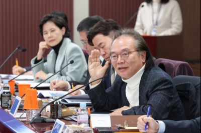 시정자문위원회 위촉장 수여 및 전체회의 0D0A0574_resize.jpg