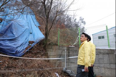 윤성진 제1부시장 남양읍 북양리 급경사지 위험지역 현장방문 C1KS9810_resize.JPG
