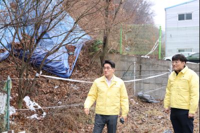 윤성진 제1부시장 남양읍 북양리 급경사지 위험지역 현장방문 C1KS9917_resize.JPG