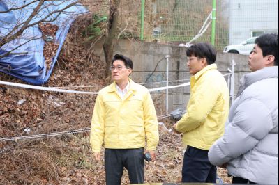 윤성진 제1부시장 남양읍 북양리 급경사지 위험지역 현장방문 C1KS9921_resize.JPG