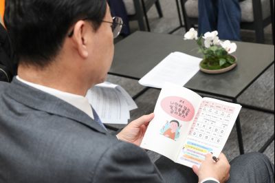 공공형 생리용품 추진 간담회 0D0A4033_resize.jpg