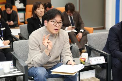 공공형 생리용품 추진 간담회 0D0A4063_resize.jpg