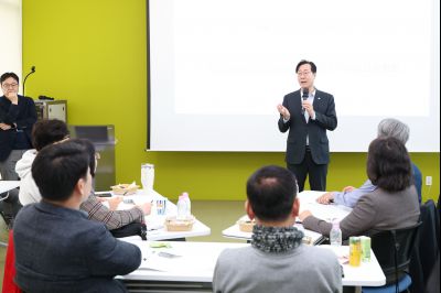 화성시의회 상반기 워크숍 격려방문 C1KS0388_resize.JPG