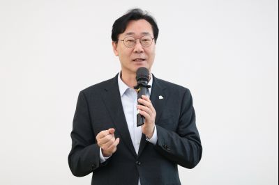 화성시의회 상반기 워크숍 격려방문 C1KS0417_resize.JPG