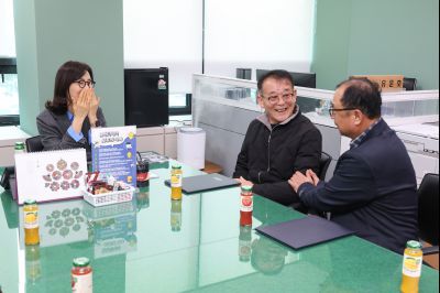 임기제공무원 임용장 교부 0D0A5423_resize.jpg