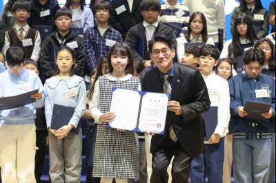 제9대 화성시 어린이 청소년 의회 발대식 0D0A9328_resize.jpg