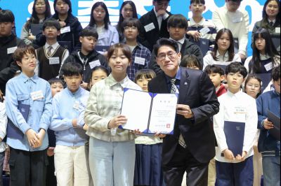 제9대 화성시 어린이 청소년 의회 발대식 0D0A9381_resize.jpg