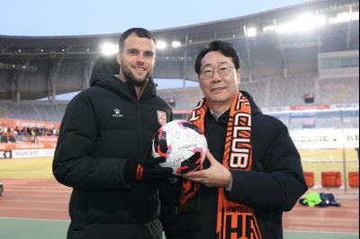 화성FC K2리그 경기(vs김해FC) C1KS6373_resize.JPG