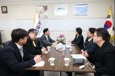 지방자치학회 부회장 위촉식 C1KS7484_resize.JPG