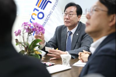 지방자치학회 부회장 위촉식 C1KS7512_resize.JPG