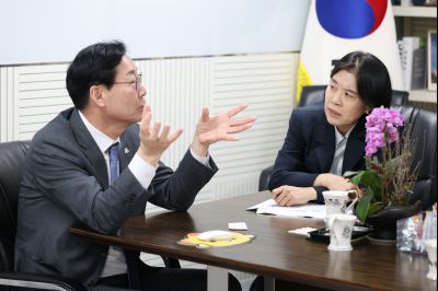 지방자치학회 부회장 위촉식 C1KS7538_resize.JPG