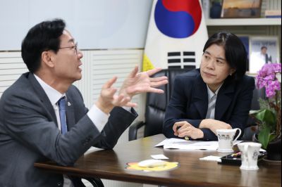 지방자치학회 부회장 위촉식 C1KS7546_resize.JPG