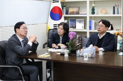 지방자치학회 부회장 위촉식 C1KS7553_resize.JPG