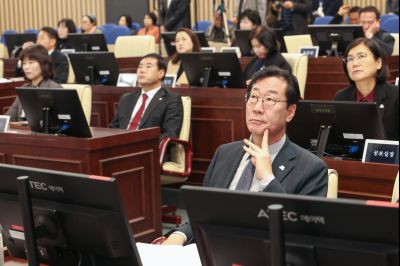 제249회 임시회 제1차 본회의 0D0A4348_resize.jpg