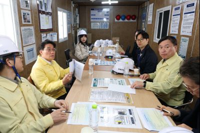 윤성진 제1 부시장 해빙기 대비 동탄2지구 민간 건축공사 현장 점검 C1KS9014_resize.JPG