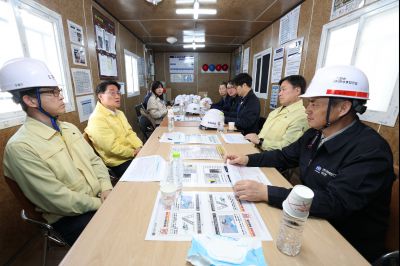 윤성진 제1 부시장 해빙기 대비 동탄2지구 민간 건축공사 현장 점검 C1KS9037_resize.JPG