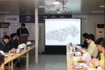 윤성진 제1 부시장 해빙기 대비 동탄2지구 민간 건축공사 현장 점검 C1KS9094_resize.JPG