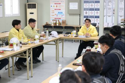 윤성진 제1 부시장 해빙기 대비 동탄2지구 민간 건축공사 현장 점검 C1KS9154_resize.JPG